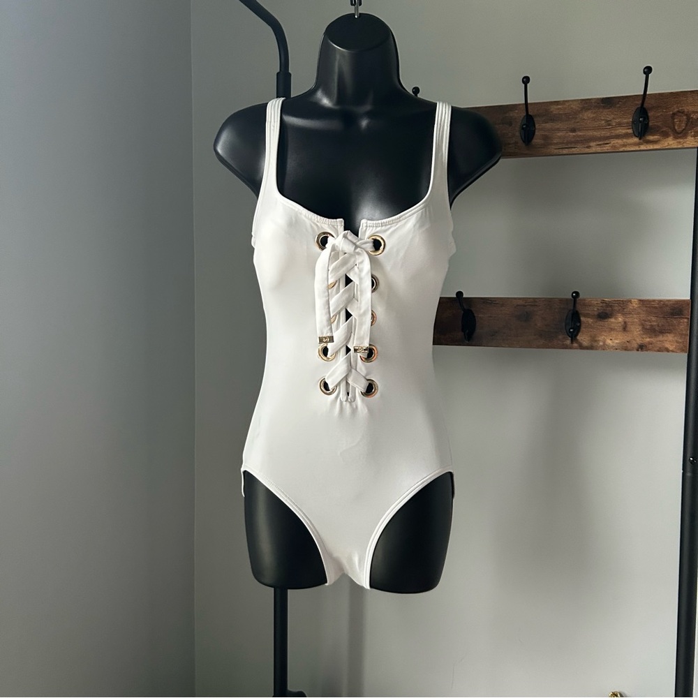 Michael Kors women’s WHITE Lace-up with gold details One-Piece Swimsuit size 8 - Picture 2 of 6